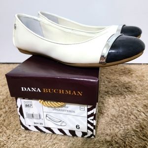 Dana Buchman women's flats size 6